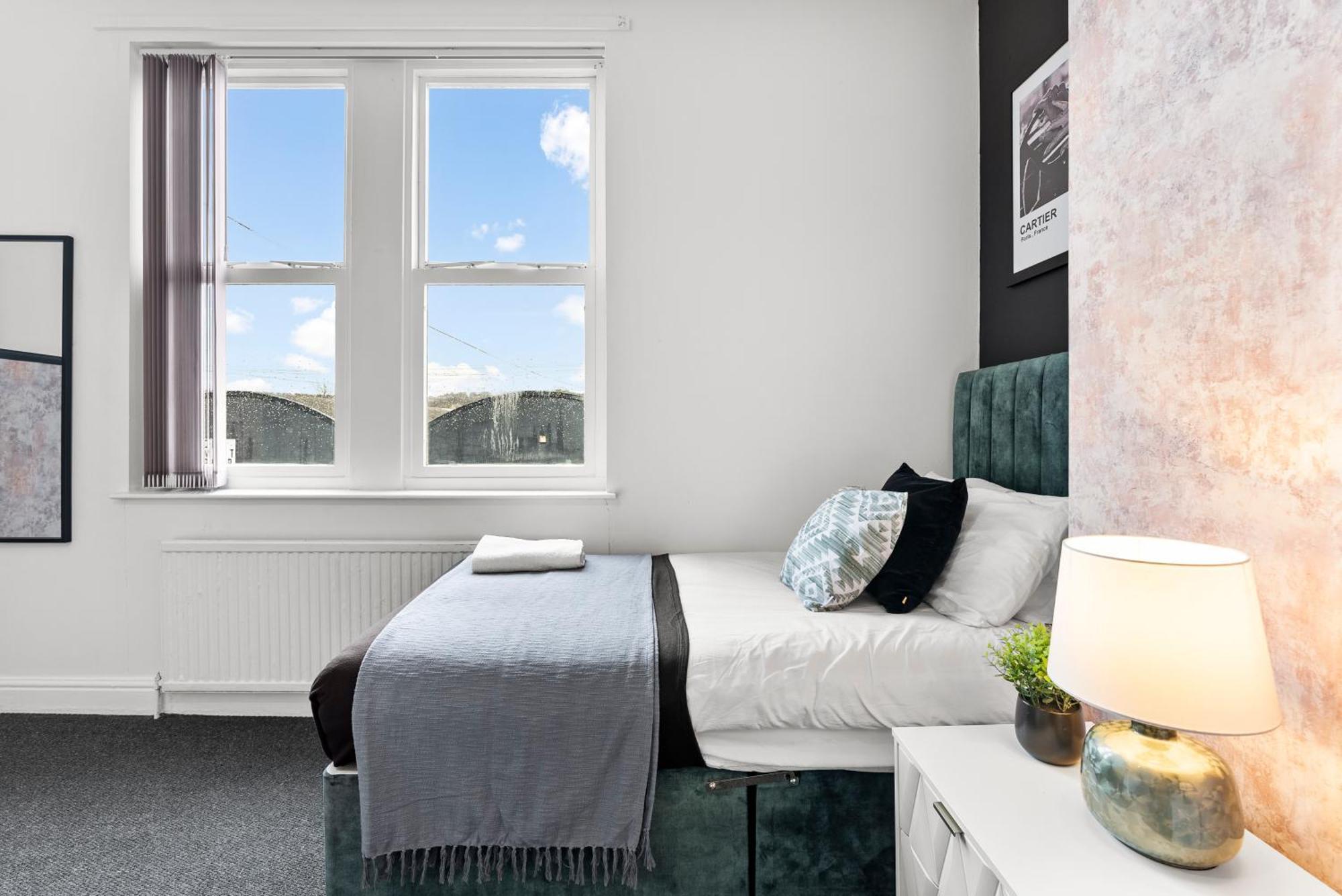 20 Percent Off! Stylish Sheffield Abode Sleeps 12 Apartment Exterior photo
