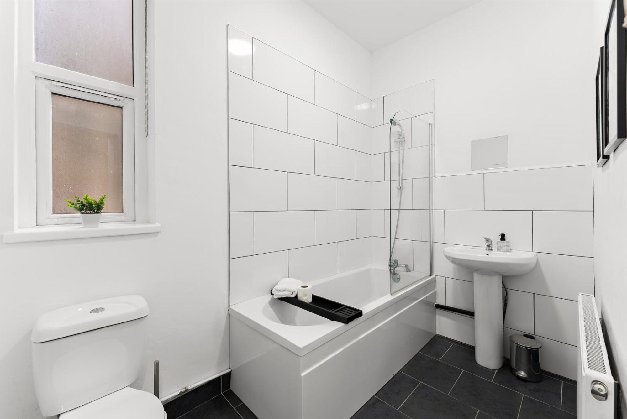 20 Percent Off! Stylish Sheffield Abode Sleeps 12 Apartment Exterior photo
