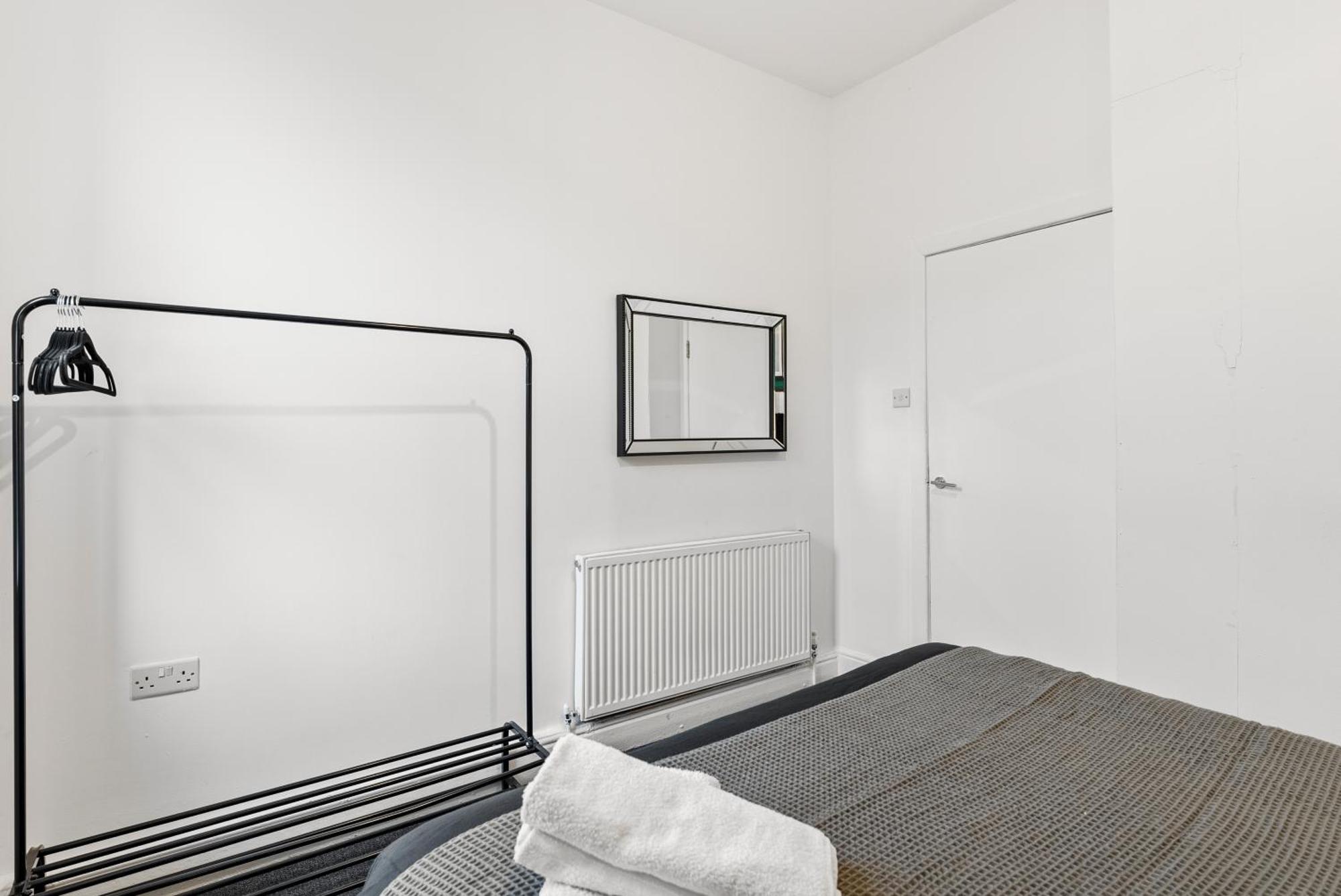 20 Percent Off! Stylish Sheffield Abode Sleeps 12 Apartment Exterior photo