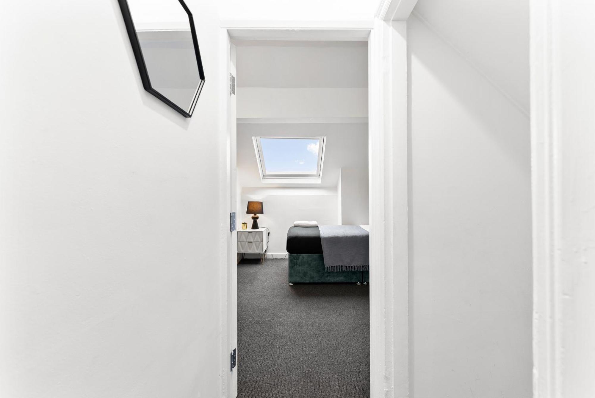 20 Percent Off! Stylish Sheffield Abode Sleeps 12 Apartment Exterior photo