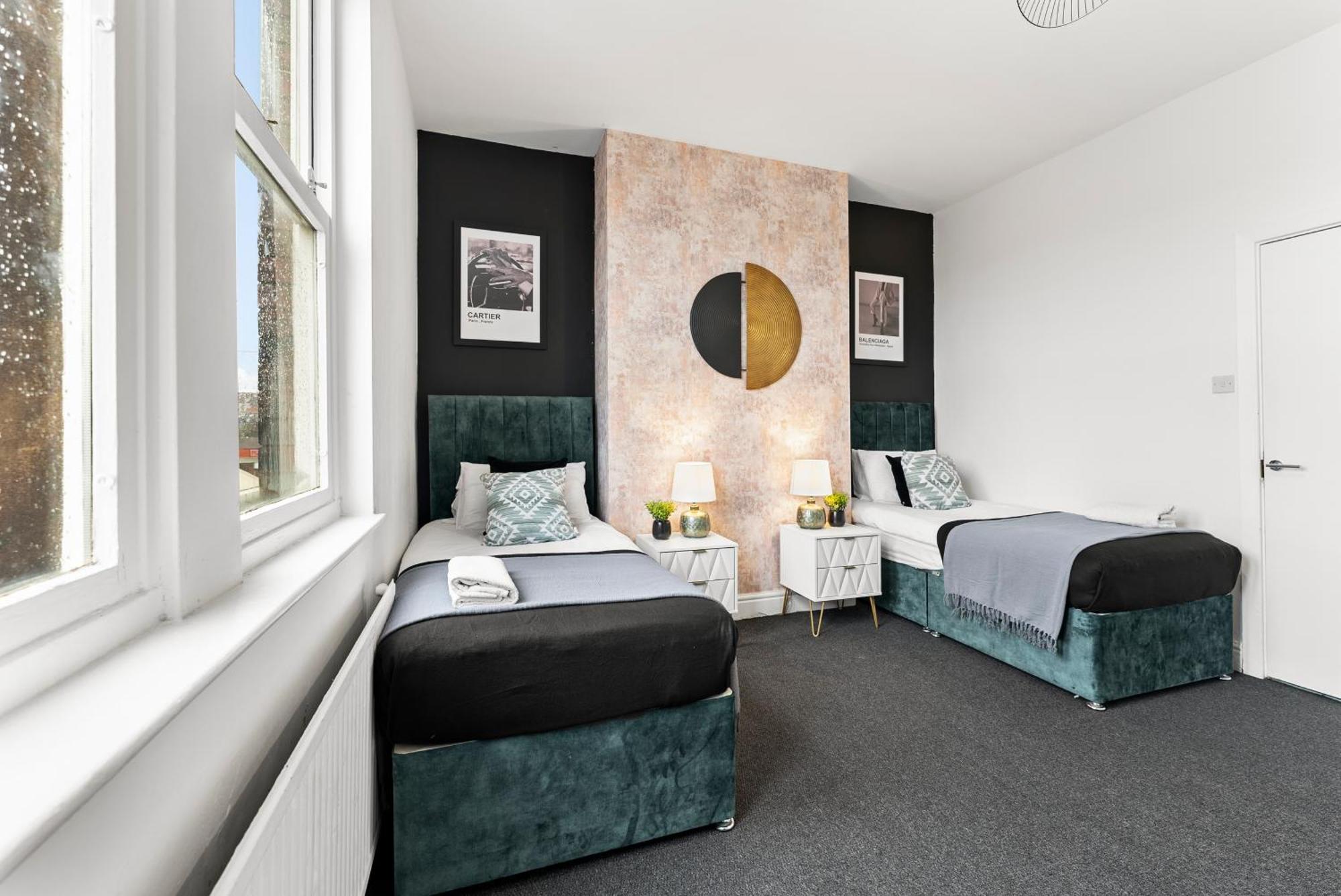 20 Percent Off! Stylish Sheffield Abode Sleeps 12 Apartment Exterior photo
